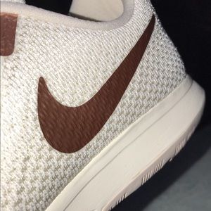 Meet your Posher, Jenas